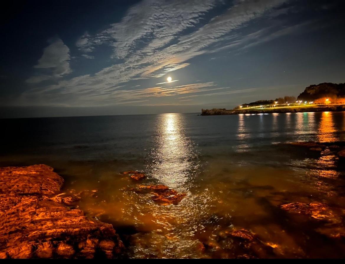 Dias De Ensueno En Castro Urdiales Apartment Bagian luar foto
